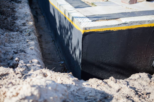 Professional Vapor Barrier Installation technician working in Kokomo, IN